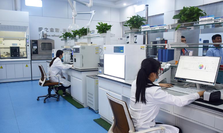 Hark Group's Materials Testing Center Strengthens its Quality Defenses, Safeguarding the Quality of Composite Panels.